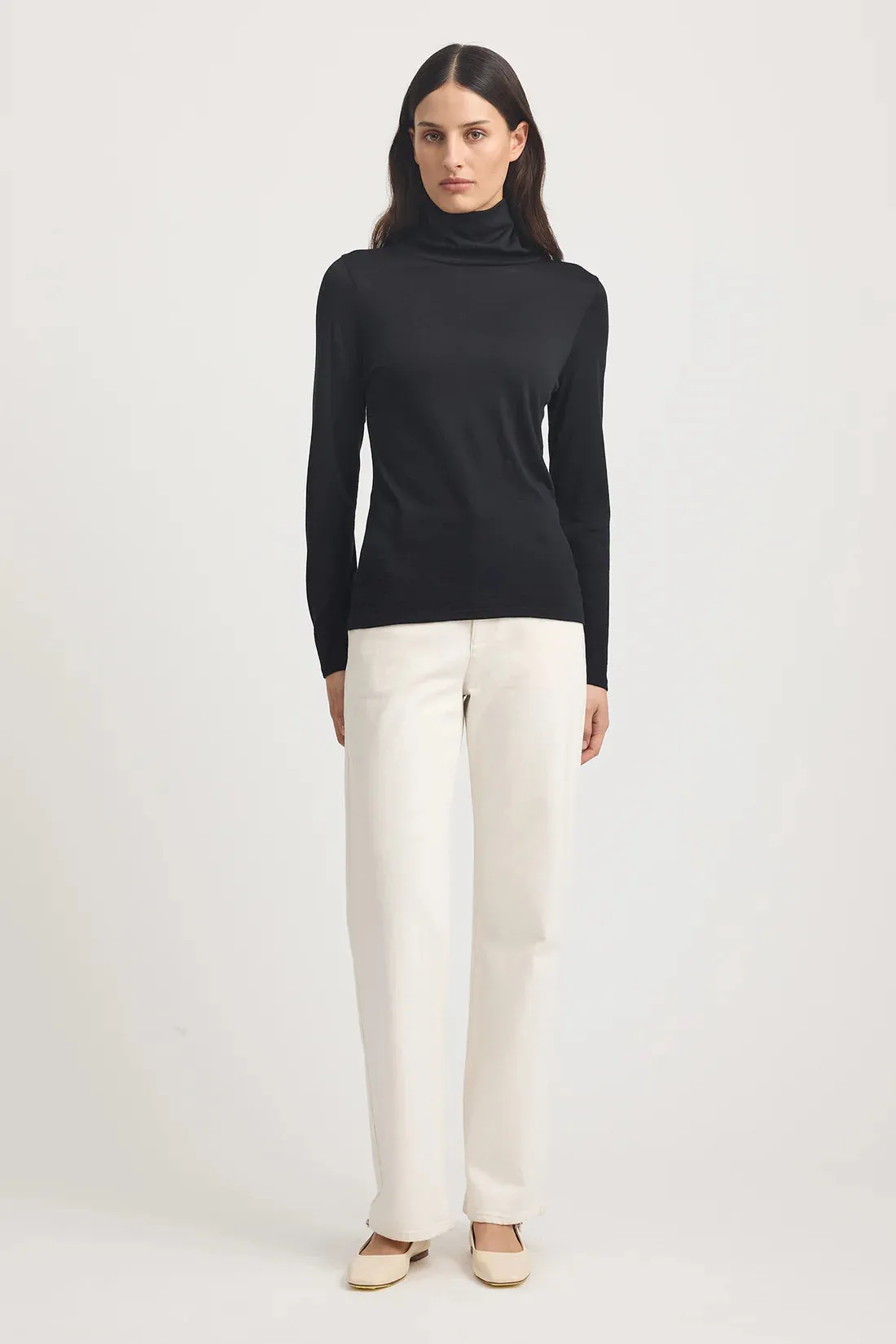 Turtle Neck Merino Tee | Black
