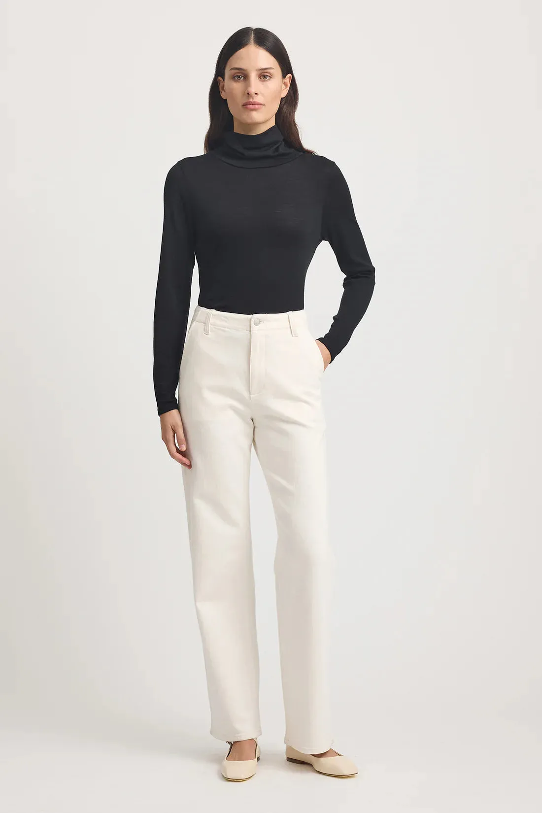 Turtle Neck Merino Tee | Black